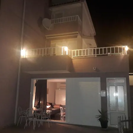 Nessa & Meli Apartment Makarska Exterior photo