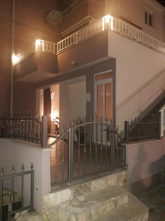 Apartament Nessa & Meli *