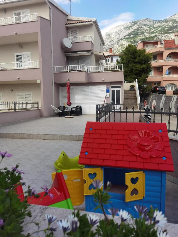 Nessa & Meli Apartament Makarska